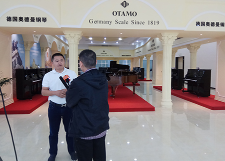 湛江市广播电视台采访广东龙8国际官网正版高新科技产业园的简讯